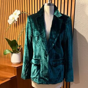 Emerald Green Velvet Women's suit